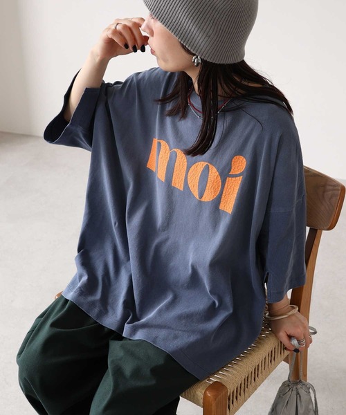 zena(ジェナ)の「moiヴィンテージロゴビッグTee(Tシャツ/カットソー・レディース・ブラウン/ブルー/アイボリー/チャコールグレー・FREE)」の5枚目の写真