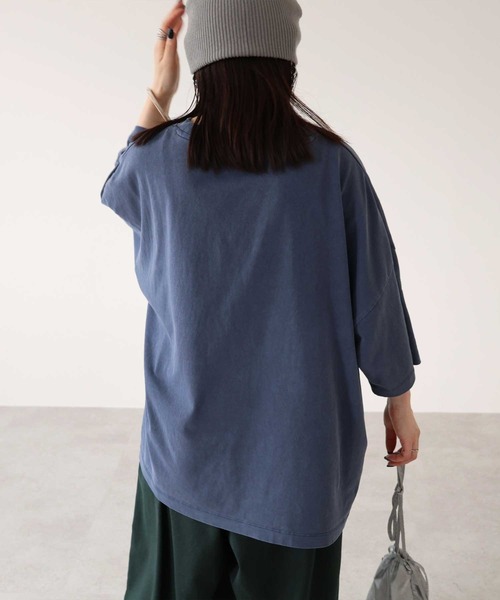 zena(ジェナ)の「moiヴィンテージロゴビッグTee(Tシャツ/カットソー・レディース・ブラウン/ブルー/アイボリー/チャコールグレー・FREE)」の6枚目の写真