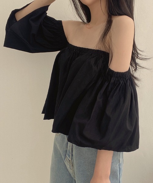 FAVORITO（ファヴォリート）の「オフショルダー半袖ブラウス（その他トップス・レディース・ホワイト/ブラック・F）」の2枚目の写真