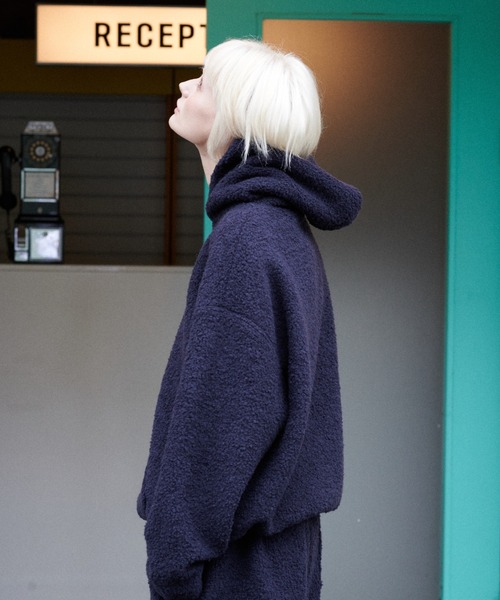 GREEN BUTTER(グリーンバター)の「TEDDY WOOL HOODIE(パーカー・レディース・ブラウン/ブルー/ベージュ・FREE)」の22枚目の写真