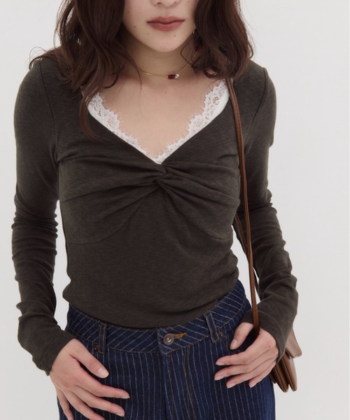 FUULLY STUDIO(フーリィーステューディオ)の「フロントツイストトップス(Tシャツ/カットソー・レディース・ライトグレー/チャコールグレー・FREE)」の10枚目の写真