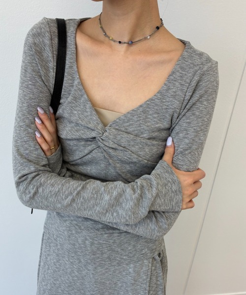 FUULLY STUDIO(フーリィーステューディオ)の「フロントツイストトップス(Tシャツ/カットソー・レディース・ライトグレー/チャコールグレー・FREE)」の21枚目の写真