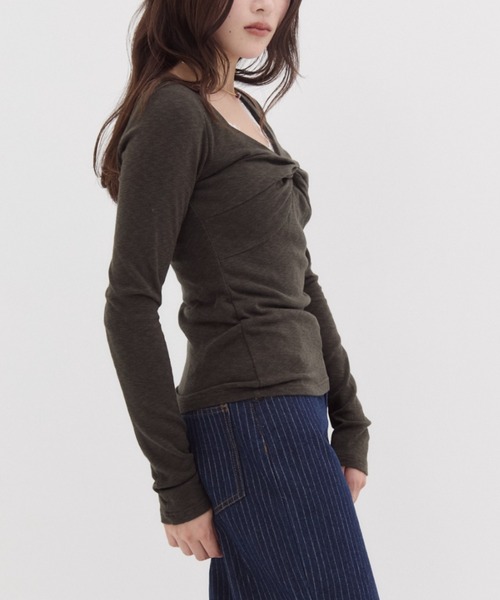 FUULLY STUDIO(フーリィーステューディオ)の「フロントツイストトップス(Tシャツ/カットソー・レディース・ライトグレー/チャコールグレー・FREE)」の16枚目の写真