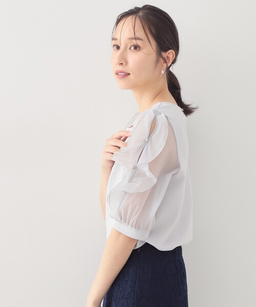index(インデックス)の「【接触冷感/UVケア】オーガンフリルスリットトップス《洗濯機OK》(Tシャツ/カットソー・レディース・サンドベージュ/ホワイト系9/ネイビー/サックスブルー・36/38/40/42)」の9枚目の写真