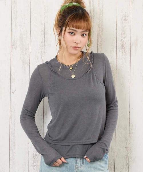 anap mimpi(アナップミンピ)の「シアートップス × キャミソールセット(アンサンブル・レディース・オフホワイト/ダークグレー・F)」の3枚目の写真