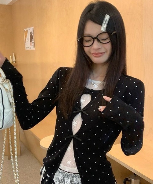 SHERU(シェル)の「リボンカットデザインショート丈ロングスリーブトップスc(Tシャツ/カットソー・レディース・ブラック/ブラック系その他・M)」の7枚目の写真
