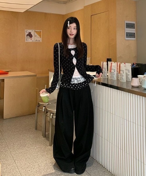 SHERU(シェル)の「リボンカットデザインショート丈ロングスリーブトップスc(Tシャツ/カットソー・レディース・ブラック/ブラック系その他・M)」の17枚目の写真