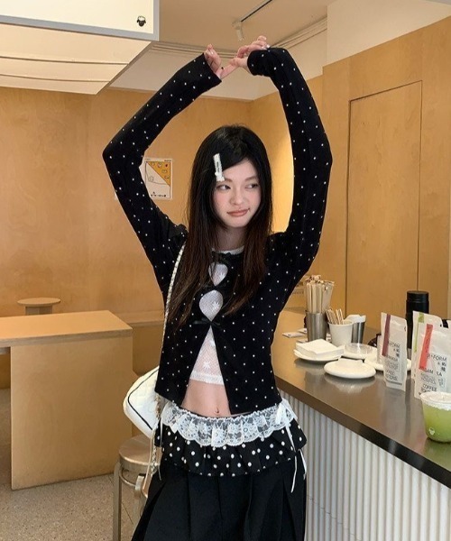 SHERU(シェル)の「リボンカットデザインショート丈ロングスリーブトップスc(Tシャツ/カットソー・レディース・ブラック/ブラック系その他・M)」の20枚目の写真
