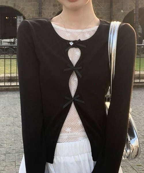 SHERU(シェル)の「リボンカットデザインショート丈ロングスリーブトップスc(Tシャツ/カットソー・レディース・ブラック/ブラック系その他・M)」の4枚目の写真