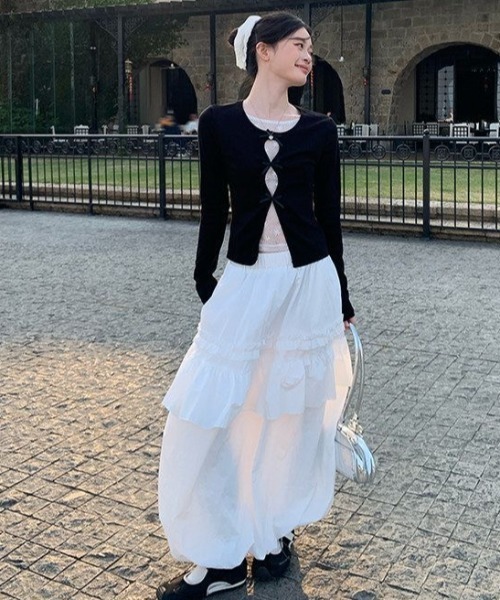 SHERU(シェル)の「リボンカットデザインショート丈ロングスリーブトップスc(Tシャツ/カットソー・レディース・ブラック/ブラック系その他・M)」の11枚目の写真