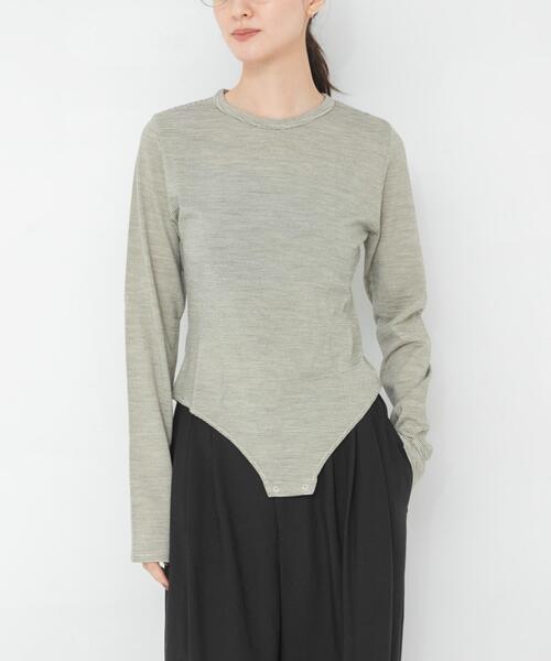 URBAN RESEARCH(アーバンリサーチ)の「new basic WASHABLE WOOL CONTOUR TOP(Tシャツ/カットソー・レディース・ホワイト系その他/チャコールグレー/ブラック系その他・FREE)」の2枚目の写真