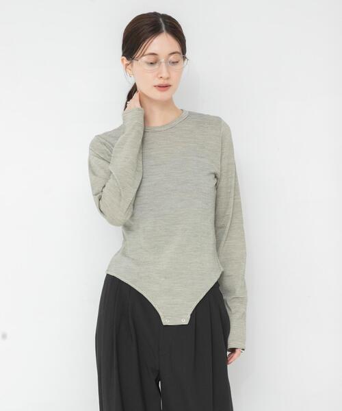 URBAN RESEARCH(アーバンリサーチ)の「new basic WASHABLE WOOL CONTOUR TOP(Tシャツ/カットソー・レディース・ホワイト系その他/チャコールグレー/ブラック系その他・FREE)」の4枚目の写真
