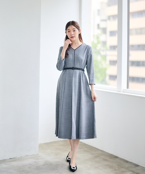 12Twelve Agenda（トゥエルブ　アジェンダ）の「配色フロントプリーツワンピース（ワンピース・レディース・グレー/ネイビー・M）」の6枚目の写真
