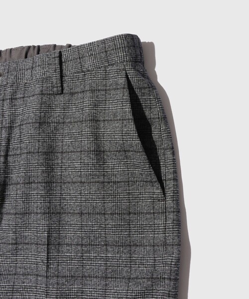 ADAM ET ROPE'(アダムエロペ)の「クラシックパターン ウーステテッド ストレートスラックス(スラックス・メンズ・ネイビー/チャコールグレー・M/L)」の5枚目の写真