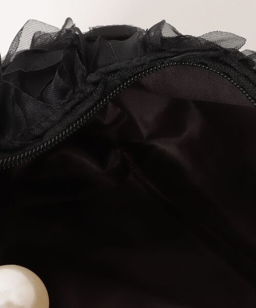LA VORAGINE(ラ ヴォラジネ)の「パールハンドルフラワー ハンドバッグ/クラッチバッグ/結婚式・パーティーバッグ(クラッチバッグ・レディース・BLACK/アイボリー/PINK・FREE)」の6枚目の写真
