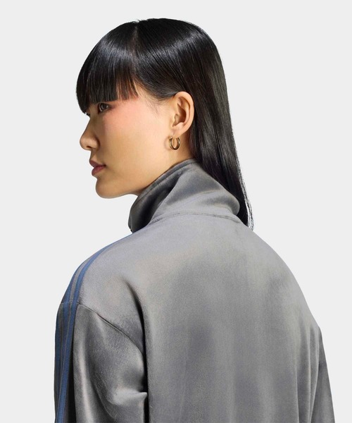 adidas(アディダス)の「ファイヤーバード ベロア トラックトップ / ジャージ / トラックジャケット / アディダスオリジナルス adidas Originals(ジャージ・メンズ・グレー・X-LARGE/LARGE/3XL/XX-LARGE/X-SMALL/SMALL/MEDIUM)」の4枚目の写真