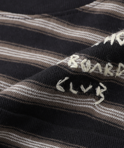 Stockholm Surfboard Club（ストックホルムサーフボードクラブ）の「STOCKHOLM SURFBOARD CLUB / ストックホルムサーフボードクラブ FRANZ POCKET TE（Tシャツ/カットソー・メンズ・ホワイト・SMALL/MEDIUM）」の2枚目の写真