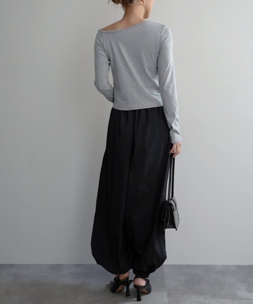 Rashik（ラシク）の「【Rashik】ワンショルダーフィットトップス（Tシャツ/カットソー・レディース・ホワイト/ブラック/グレー/ピンク・FREE）」の15枚目の写真