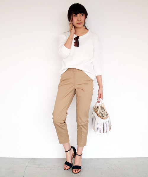 N.(N. Natural Beauty Basic)(エヌエヌナチュラルビューティーベーシック)の「コットンギャバセンタープレスパンツ(その他パンツ・レディース・ホワイト/ベージュ/ネイビー・SMALL/MEDIUM)」の1枚目の写真