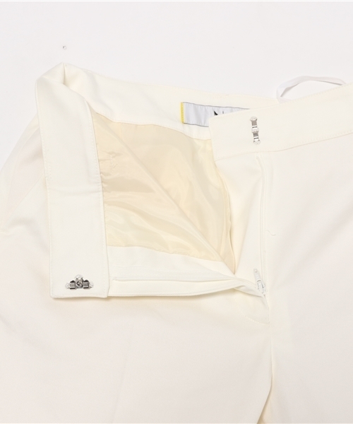 N.(N. Natural Beauty Basic)(エヌエヌナチュラルビューティーベーシック)の「コットンギャバセンタープレスパンツ(その他パンツ・レディース・ホワイト/ベージュ/ネイビー・SMALL/MEDIUM)」の11枚目の写真