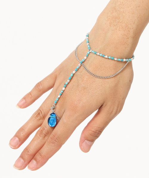 チャイハネ(チャイハネ)の「【チャイハネ】ビーズパンジャ / フィンガーブレスレット(ブレスレット・レディース・ブルー/ブラウン・FREE)」の2枚目の写真