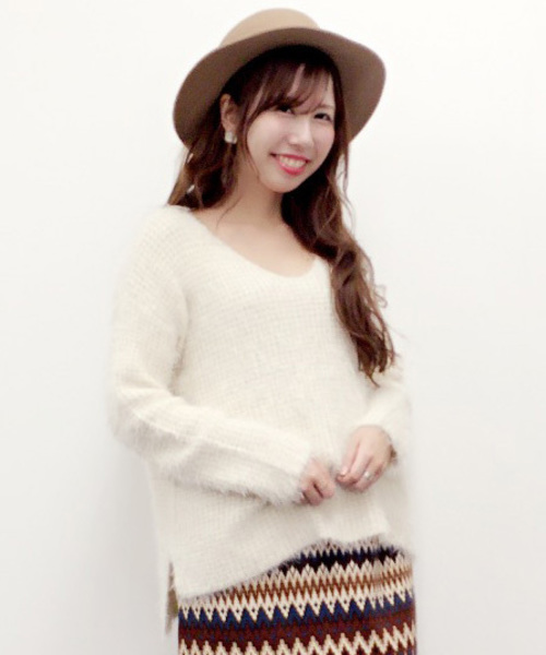 archives(アルシーヴ)の「Vネックシャギーニット(ニット/セーター・レディース・ピンク/アイボリー/ブラック/グレー/ブルー・MEDIUM)」の1枚目の写真