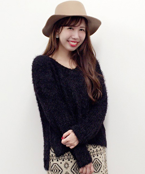 archives(アルシーヴ)の「Vネックシャギーニット(ニット/セーター・レディース・ピンク/アイボリー/ブラック/グレー/ブルー・MEDIUM)」の2枚目の写真