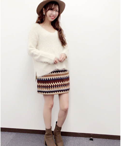 archives(アルシーヴ)の「Vネックシャギーニット(ニット/セーター・レディース・ピンク/アイボリー/ブラック/グレー/ブルー・MEDIUM)」の10枚目の写真