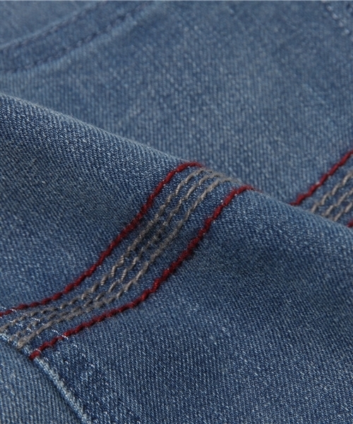 BLACK LABEL CRESTBRIDGE(ブラックレーベル・クレストブリッジ)の「BLUESKIN スキニーデニム(デニムパンツ・メンズ・ブルー・76/73/79/70/82)」の13枚目の写真