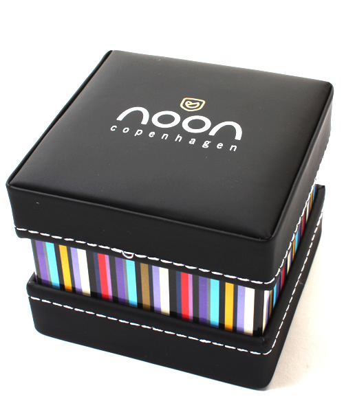 noon(ヌーン)の「kaleidoscope Mesh IP BLACK-【UNISEX】(アナログ腕時計・メンズ・ライトグリーン/ピンク/パープル/ライトブルー・FREE)」の6枚目の写真