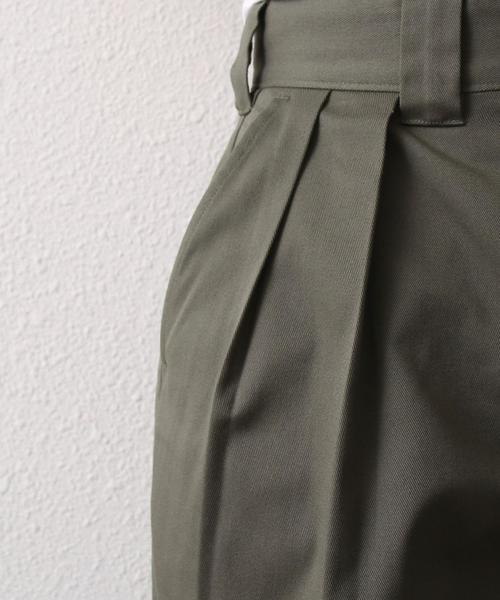 Dickies（ディッキーズ）の「Dickies別注TCツイルストレッチ２タックテーパードパンツ（その他パンツ・メンズ・ベージュ/オリーブ・28inch/34inch/30inch/32inch）」の13枚目の写真