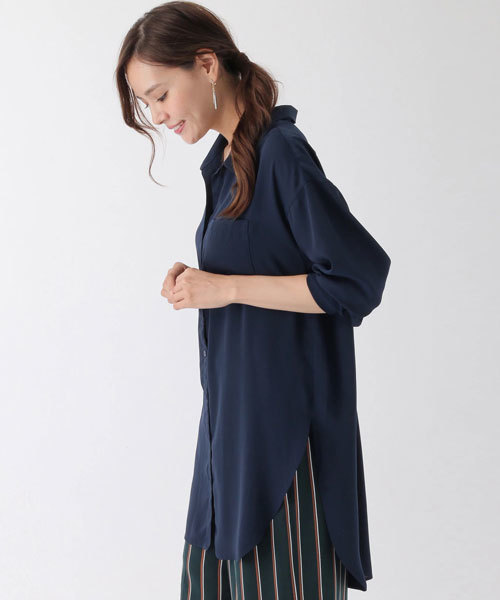 earth music&ecology(アースミュージックアンドエコロジー)の「とろみシャツワンピース(シャツワンピース・レディース・オフホワイト/ライトグレー/ネイビー/ストライプ・FREE)」の3枚目の写真