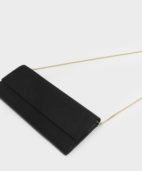 CHARLES & KEITH（チャールズ & キース）の「ベーシックフロントフラップクラッチ / BASIC FRONT FLAP CLUTCH（クラッチバッグ・レディース・ブラック/ブラック系その他・S）」の5枚目の写真