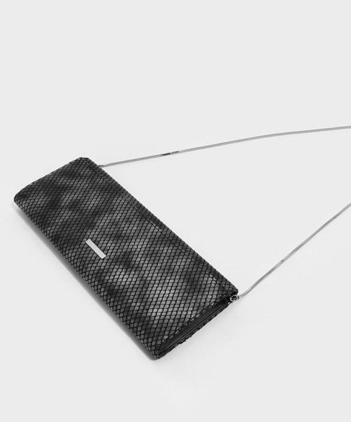 CHARLES & KEITH（チャールズ & キース）の「ベーシックフロントフラップクラッチ / BASIC FRONT FLAP CLUTCH（クラッチバッグ・レディース・ブラック/ブラック系その他・S）」の10枚目の写真