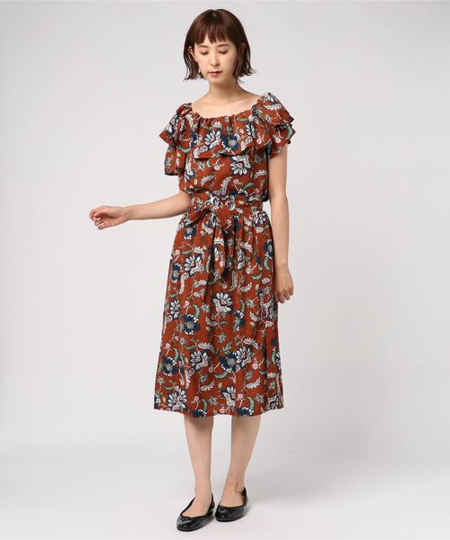 GeeRA（ジーラ）の「２ＷＡＹブラウス＆スリットスカート【２点セット】（アンサンブル・レディース・ブラック/レンガ・LARGE/X-LARGE/MEDIUM）」の5枚目の写真