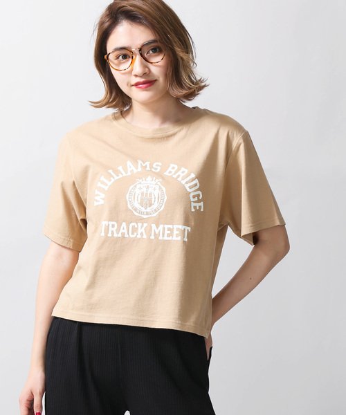 WEGO（ウィゴー）の「WEGO/アーチロゴプリントTシャツ（Tシャツ/カットソー・レディース・ベージュ/ネイビー/ナチュラル・FREE）」の2枚目の写真