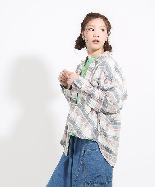 CUBE SUGAR(キューブシュガー)の「先染めガーゼツイルチェック8分袖ビッグシャツ(シャツ/ブラウス・レディース・ナチュラル/グレー/レッド系その他/グリーン系その他・M)」の3枚目の写真
