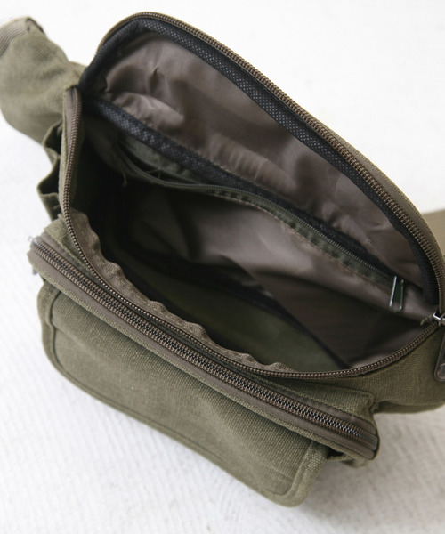 CUBE SUGAR(キューブシュガー)の「キャンバスウエストポーチ(ボディバッグ/ウエストポーチ・レディース・ブラック/カーキ・M)」の18枚目の写真