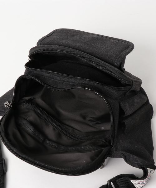 CUBE SUGAR(キューブシュガー)の「キャンバスウエストポーチ(ボディバッグ/ウエストポーチ・レディース・ブラック/カーキ・M)」の5枚目の写真