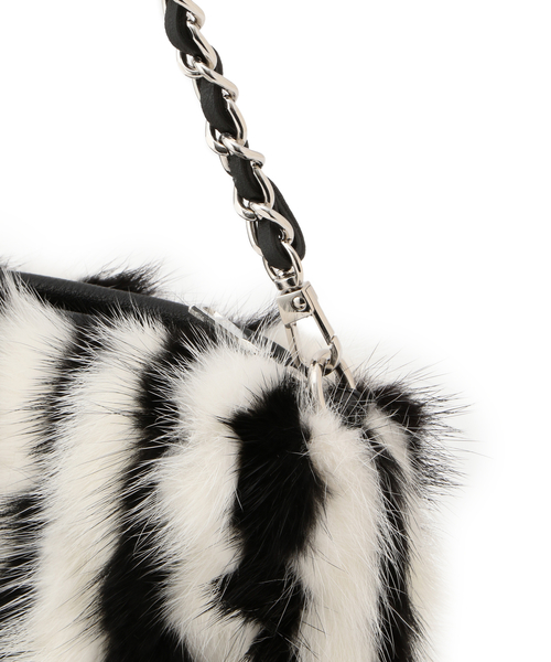 LOVELESS（ラブレス）の「【LOVELESS】モノトーンミンクストライプ2WAYファーショルダーバッグ（ショルダーバッグ・レディース・オフホワイト・FREE）」の13枚目の写真