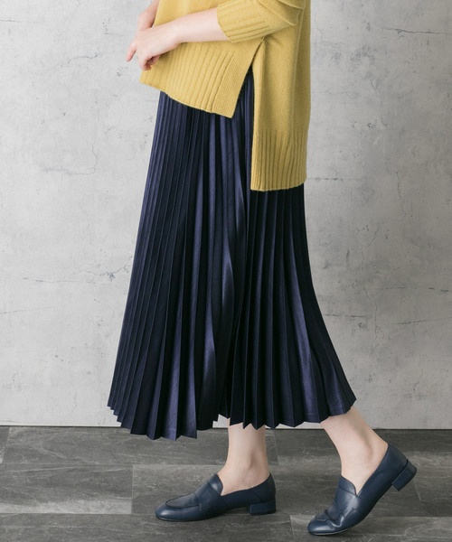 URBAN RESEARCH ROSSO WOMEN(アーバンリサーチ ロッソ)の「サテンプリーツスカート(スカート・レディース・ネイビー/ゴールド/グリーン・38/36)」の4枚目の写真