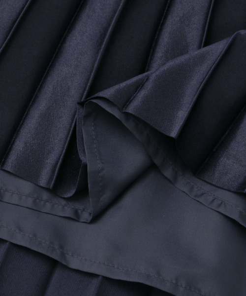 URBAN RESEARCH ROSSO WOMEN(アーバンリサーチ ロッソ)の「サテンプリーツスカート(スカート・レディース・ネイビー/ゴールド/グリーン・38/36)」の22枚目の写真