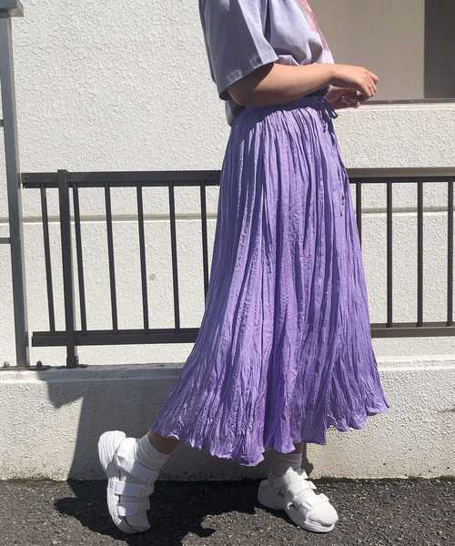 one after another NICE CLAUP（ワンアフターアナザーナイスクラップ）の「クリンクル加工プリーツスカート（スカート・レディース・ベージュ/パープル/サックスブルー/アイボリー・FREE）」の4枚目の写真