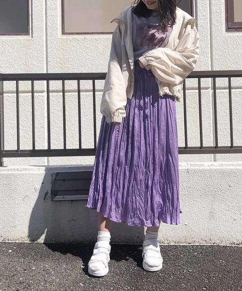 one after another NICE CLAUP（ワンアフターアナザーナイスクラップ）の「クリンクル加工プリーツスカート（スカート・レディース・ベージュ/パープル/サックスブルー/アイボリー・FREE）」の7枚目の写真