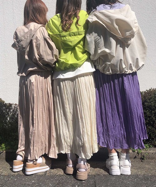 one after another NICE CLAUP（ワンアフターアナザーナイスクラップ）の「クリンクル加工プリーツスカート（スカート・レディース・ベージュ/パープル/サックスブルー/アイボリー・FREE）」の8枚目の写真
