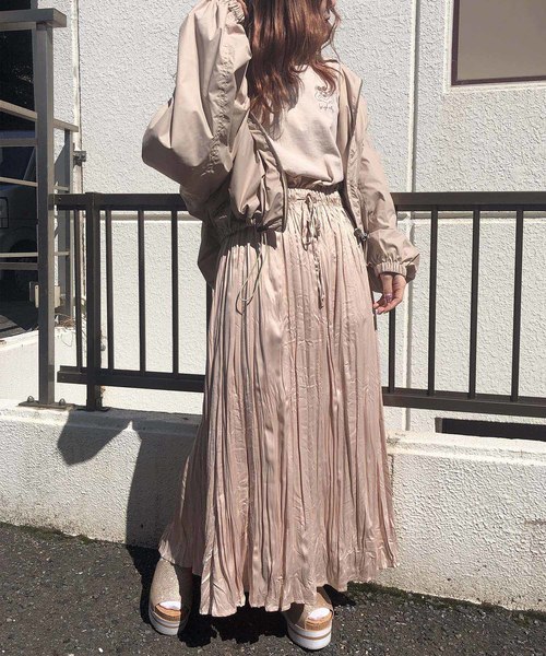 one after another NICE CLAUP（ワンアフターアナザーナイスクラップ）の「クリンクル加工プリーツスカート（スカート・レディース・ベージュ/パープル/サックスブルー/アイボリー・FREE）」の10枚目の写真