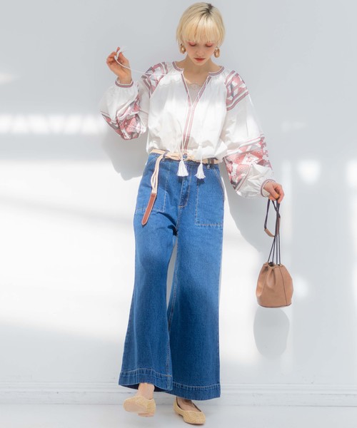 archives（アルシーヴ）の「ボリュームスリーブ刺繍ブラウス（シャツ/ブラウス・レディース・ブラック/オフホワイト/マスタード・MEDIUM）」の5枚目の写真