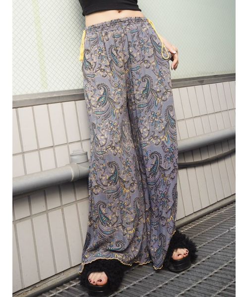 GYDA（ジェイダ）の「ペイズリーワイドフレアパンツ（その他パンツ・レディース・ネイビー/アイボリー・FREE）」の2枚目の写真