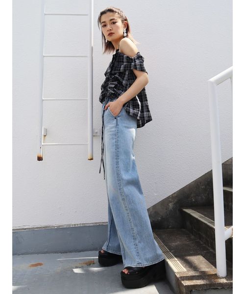 EMODA(エモダ)の「フロントピンタックハイウエストジーンズ(デニムパンツ・レディース・ライトブルー/インディゴブルー・SMALL/MEDIUM)」の8枚目の写真