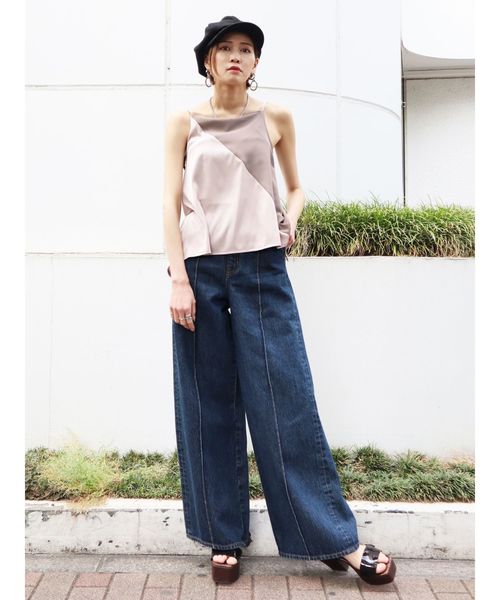 EMODA(エモダ)の「フロントピンタックハイウエストジーンズ(デニムパンツ・レディース・ライトブルー/インディゴブルー・SMALL/MEDIUM)」の12枚目の写真